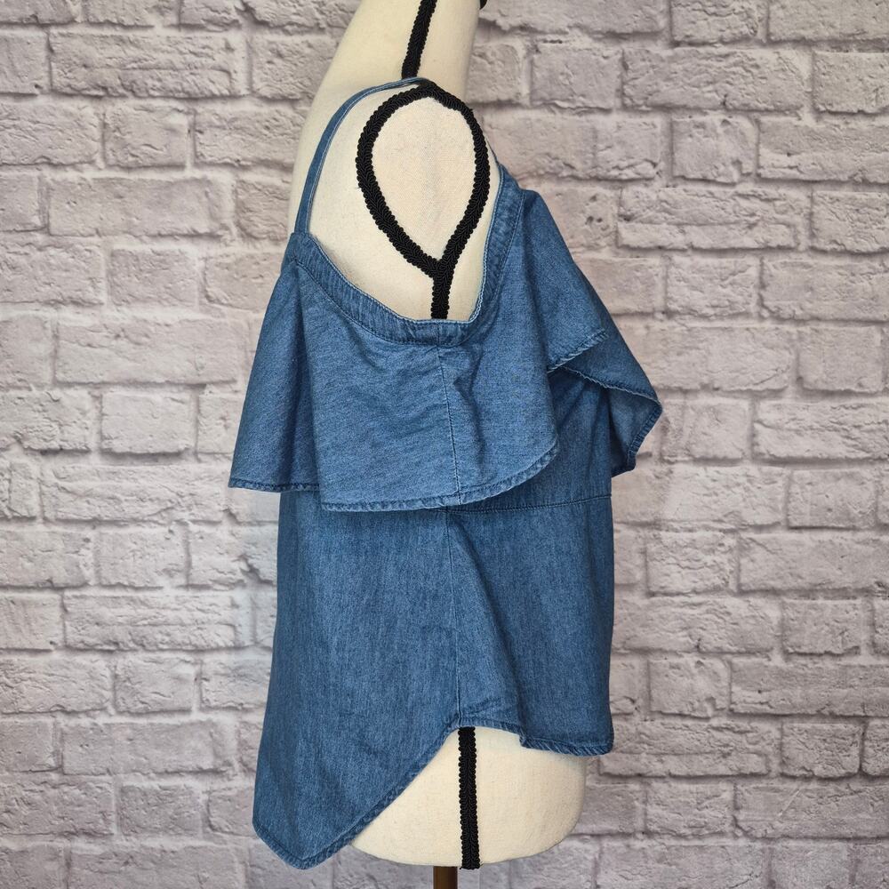 Venus Chambray Ruffle Top Dark Wash Cold Shoulder Cami Button Down Blouse Sz 10 - Picture 5 of 10